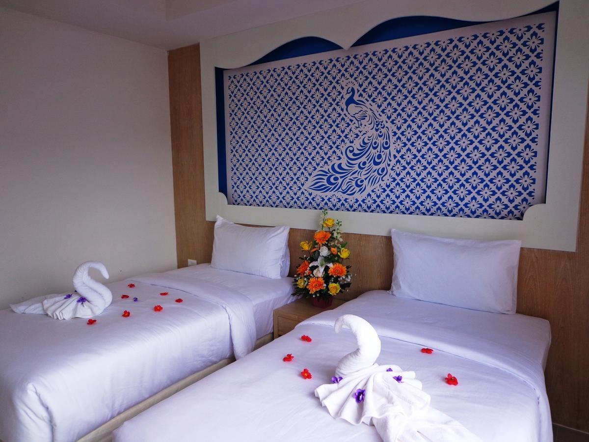 Red Sapphire Hotel Patong Luaran gambar