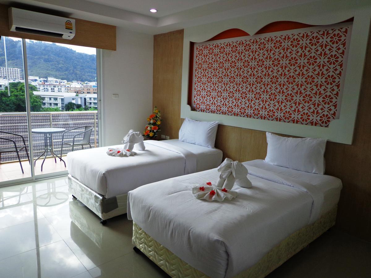 Red Sapphire Hotel Patong Luaran gambar