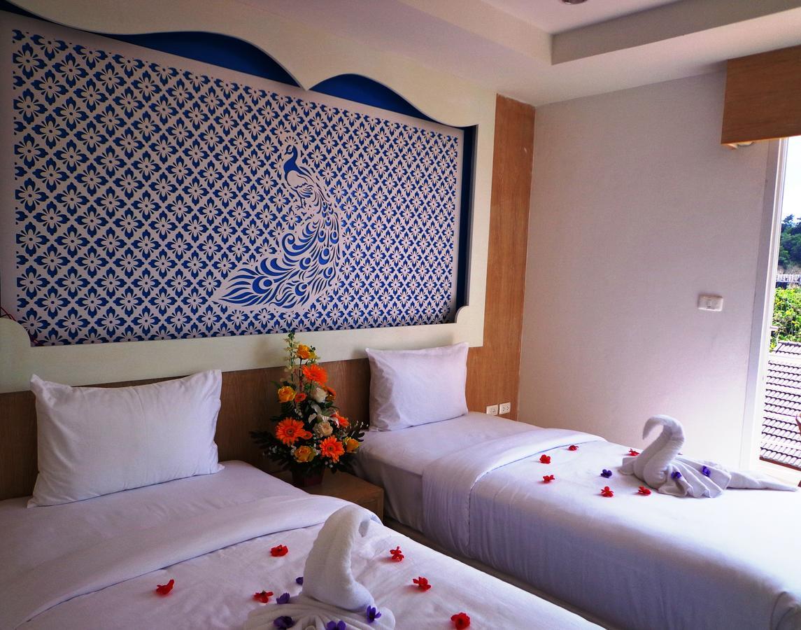 Red Sapphire Hotel Patong Luaran gambar