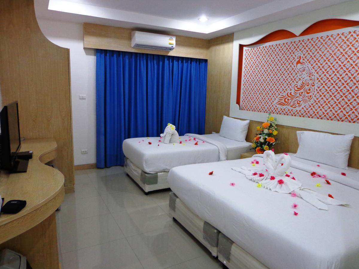 Red Sapphire Hotel Patong Luaran gambar