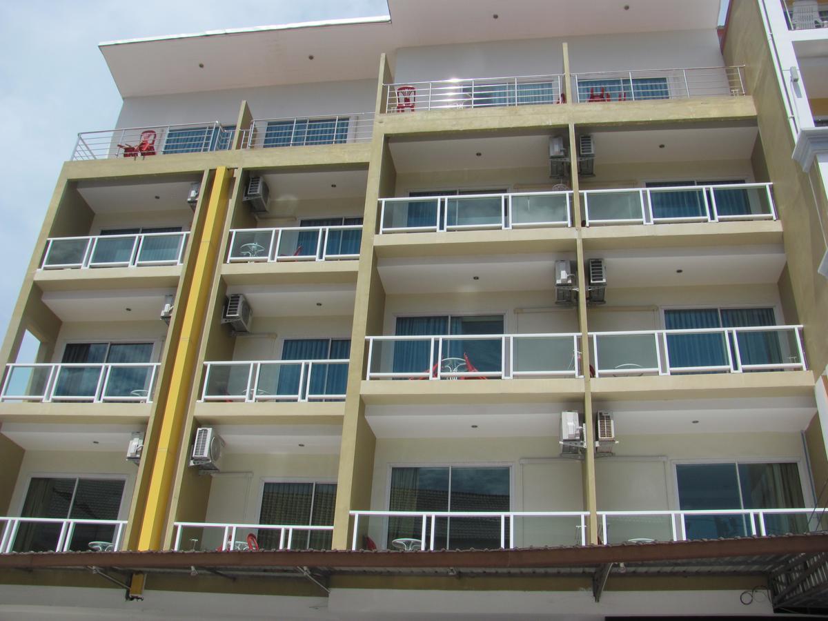 Red Sapphire Hotel Patong Luaran gambar