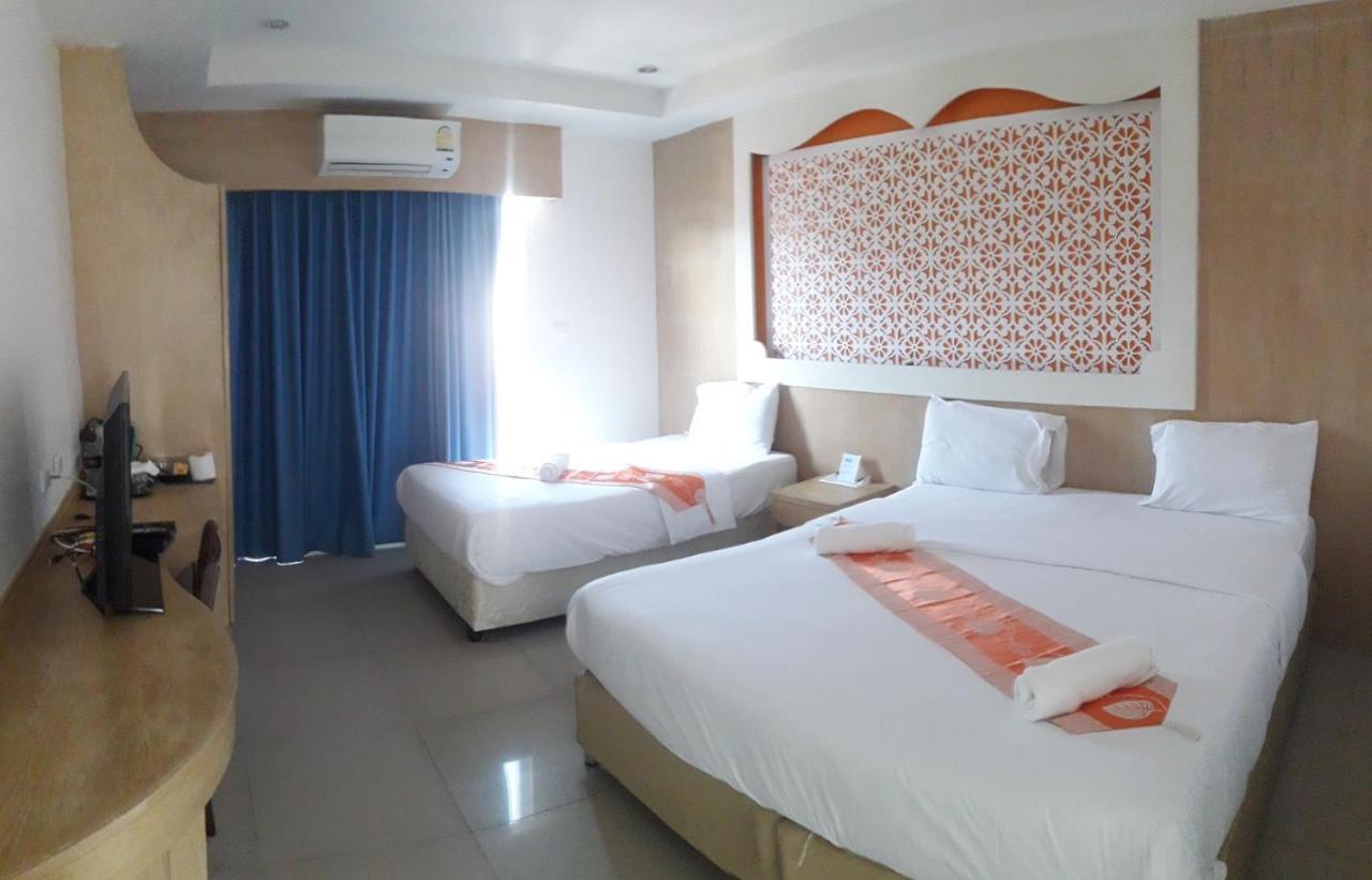 Red Sapphire Hotel Patong Luaran gambar